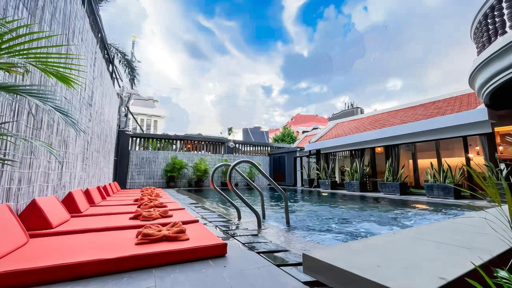 Hotel Center 4*